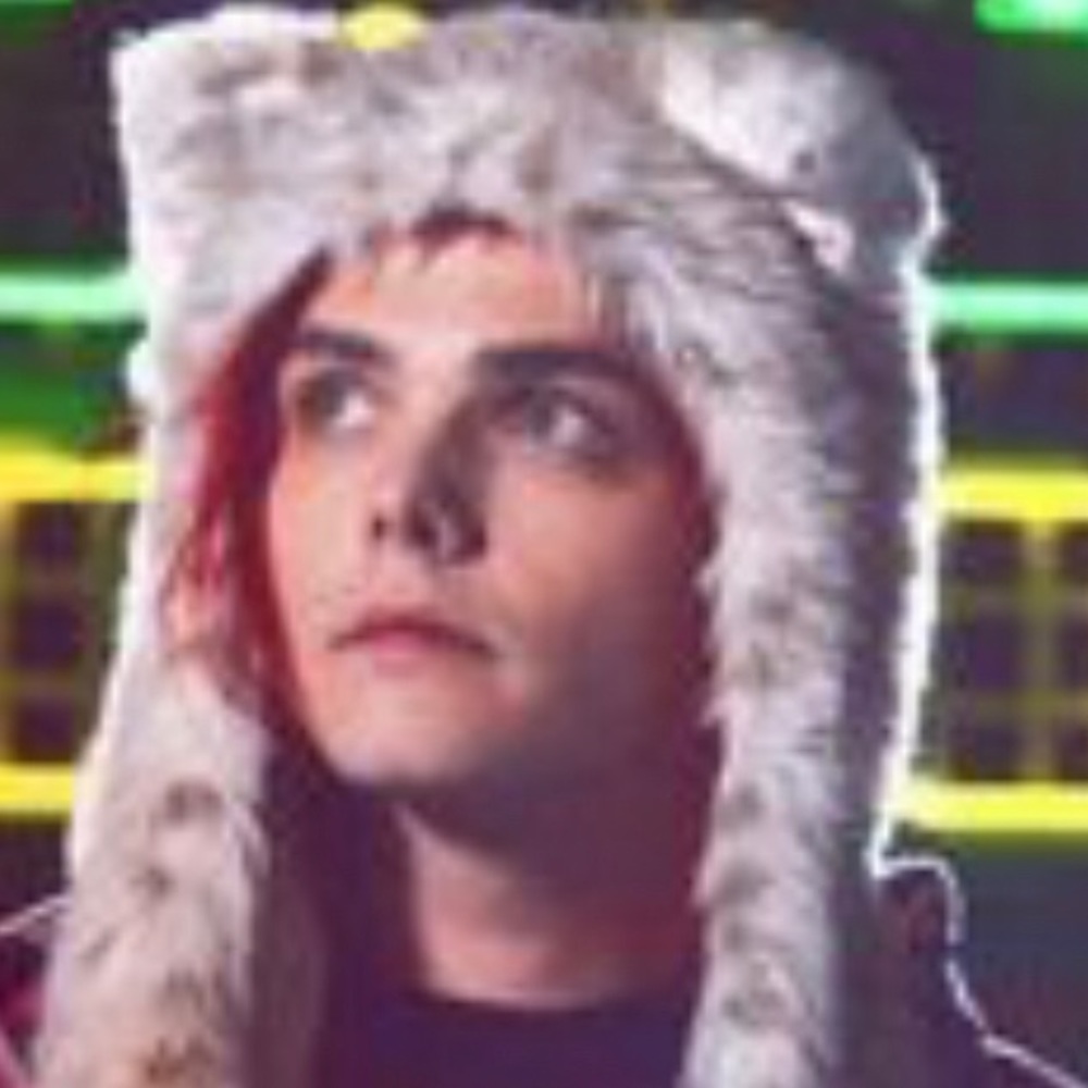 Meet your Posher, Eva